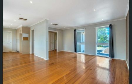 Unit 1/1 Bank St, Craigieburn - Photo 2