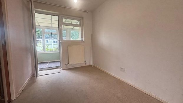 Stirling Close, Berkshire, SL4 - Photo 1