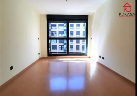 Piso de alquiler en Calle de Américo Castro, Sanchinarro - Photo 1