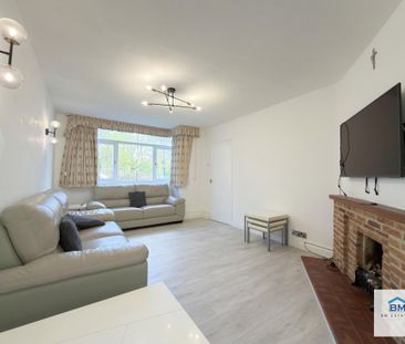 3 bedroom semi-detached house to rent - Photo 2