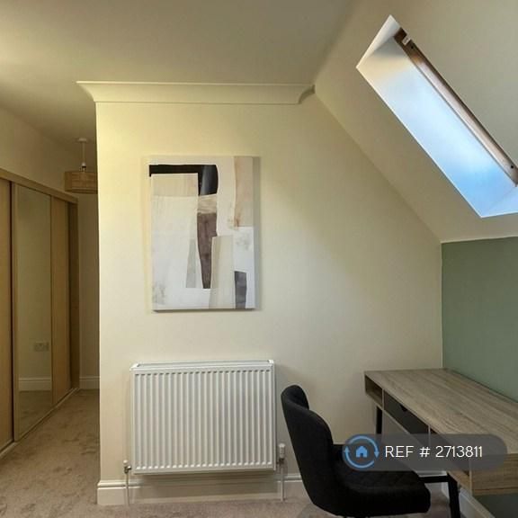 1 bedroom in a house share to rent - Photo 1