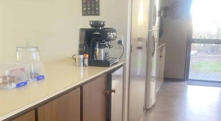 Three Bedroom Country Home - Photo 5