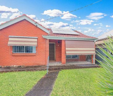 4 bedroom family home situated in a quiet street - Photo 5