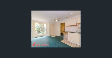 ONE BEDROOM UNIT - WALKING DISTANCE TO TRAIN & SHOPS - Photo 4