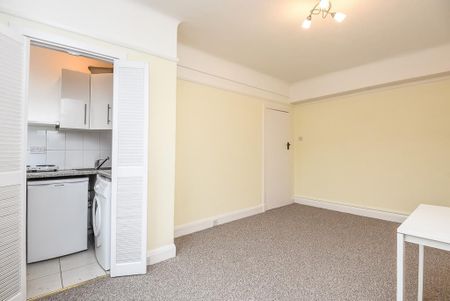 Studio to rent - Photo 3