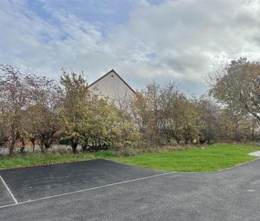 2 bedroom semi-detached house to rent - Photo 3