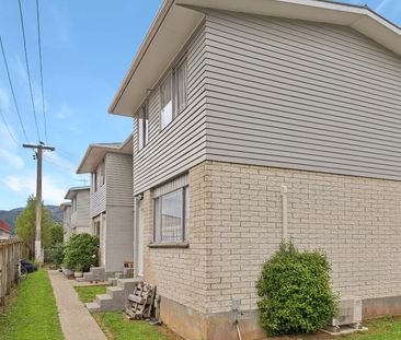 5 Minute Stroll to Upper Hutt City Centre - Photo 1