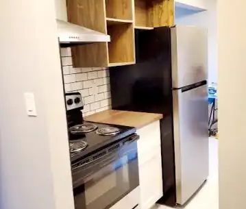 Main Floor Apartment Suite for Rent | 15105 121 St NW, Edmonton - Photo 1