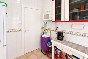 3 BEDROOM APARTMENT - THEY PAY