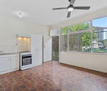 Stylish Living Meets Unbeatable Woolloongabba Convenience! - Photo 6