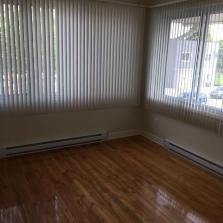 Appartement 5 1/2 Laval, Vimont, 2 places de stationnement - Photo 3