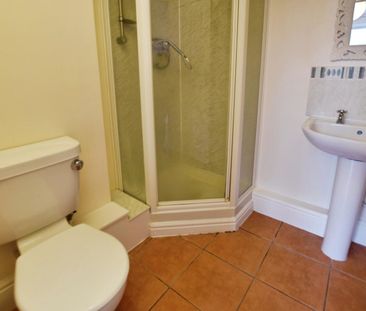 1 bedroom Flat To Let - Photo 6