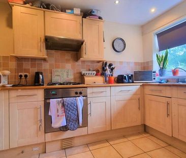 2 bedroom semi-detached house to rent - Photo 5