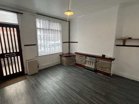 2 bedroom terraced house to rent - Photo 2