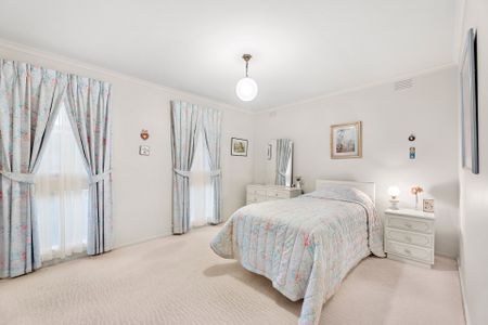 Stunning 3-Bedroom Family Home in Thomastown – The Perfect Blend of Comfort & Convenience! - Photo 3