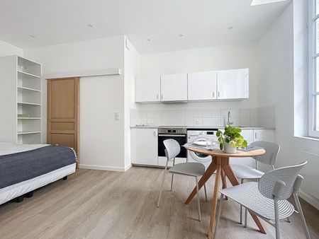 Location Appartement 1 pièce 23m² LA ROCHELLE 17000 - Photo 2