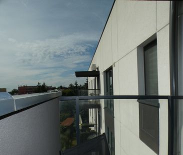 Nowoczesne studio z garazem - Zdjęcie 2