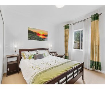 High-Quality Modern Home - Photo 3