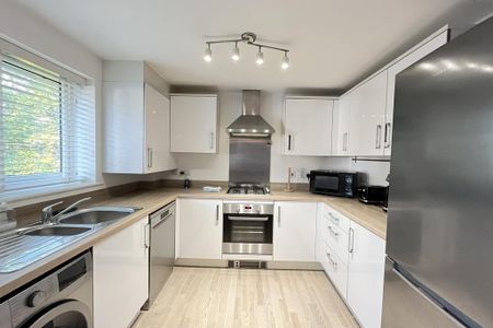 2 bedroom flat to rent - Photo 4