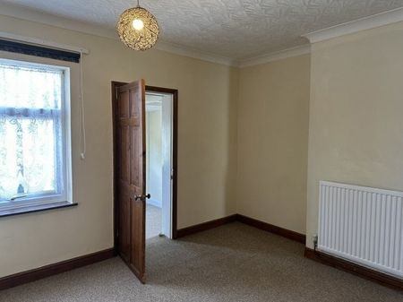 Lawson Road, Lowestoft - Photo 3