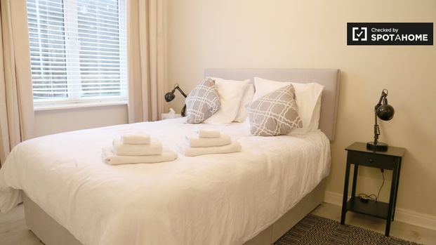 Stylish 2-bedroom flatshare in North Inner City, Dublin - Photo 1