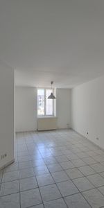 Location Appartement 3 pièces 65m² CONDRIEU 69420 - Photo 3