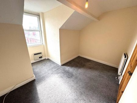4 bedroom terraced house to rent - Photo 3