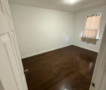 For Lease - 32 Belgravia Avenue Unit# Bedroom 1, Toronto, Ontario - Photo 4