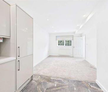 Sutton Lane, Banstead, Surrey, SM7 - Photo 1