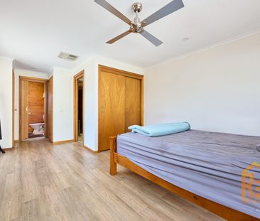 1 Gifford Close, Berwick, Vic 3806 - Photo 2