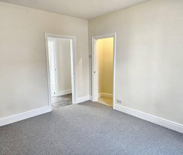 1 bedroom ground floor flat to rent - Photo 2