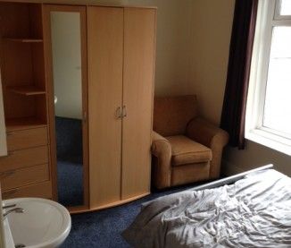 Rooms Available - Photo 3