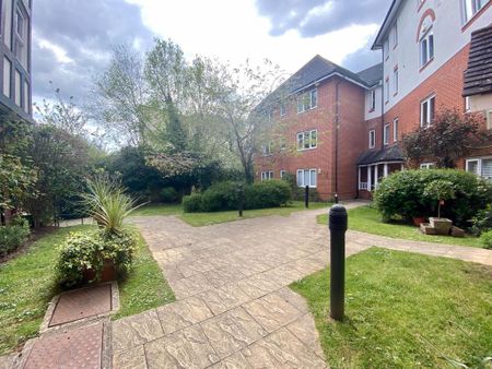 2 bedroom flat to rent - Photo 4