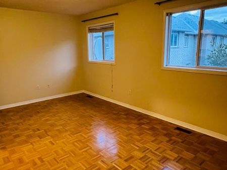 For Lease - 75 Grasslands Avenue, Richmond Hill, Ontario - Photo 3