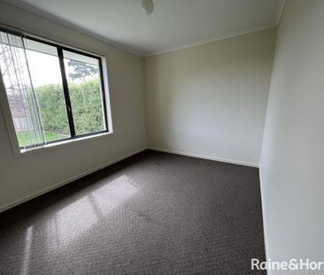 300 METRES TO OAKDOWNS CHILDCARE CENTRE - Photo 6