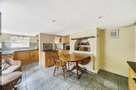 3 bedroom detached house to rent - Photo 2