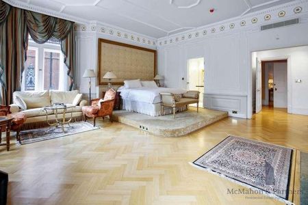 Cumberland House- Kensington High Street, London, W8 - Photo 5