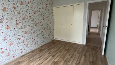 Appartement F3 avec parking - Rue Charles Martel - Photo 5