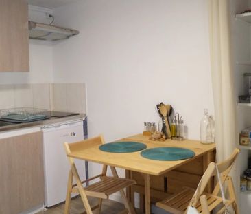 Location Appartement 1 pièce 19m² LA ROCHELLE 17000 - Photo 2