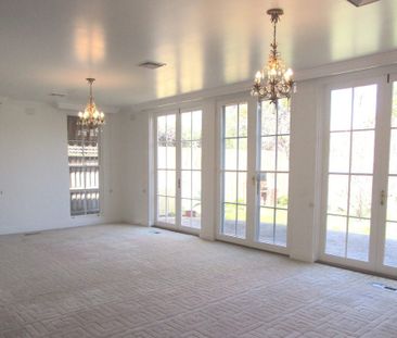 11 Dunbar Ave, Caulfield North - Photo 5