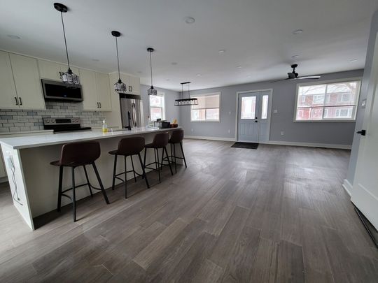 For Lease - 84 Foch Avenue Unit# 1, Toronto, Ontario - Photo 1