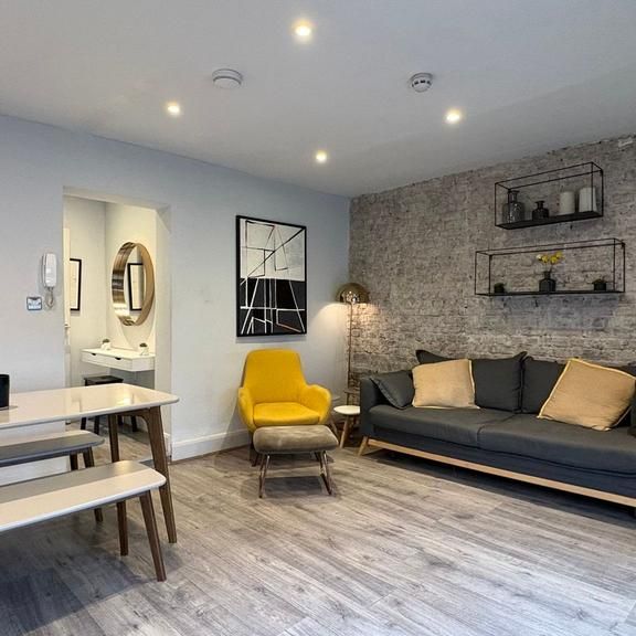 1 bedroom flat to rent - Photo 1