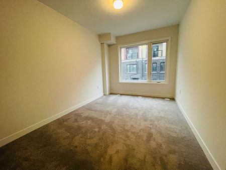 For Lease - 3425 Ridgeway Drive Unit# 15, Mississauga, Ontario - Photo 3