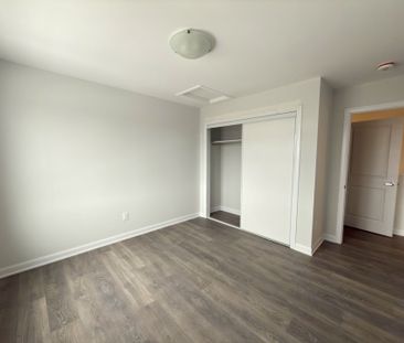 For Lease - 1221 creekway Private, Kanata, Ontario - Photo 2