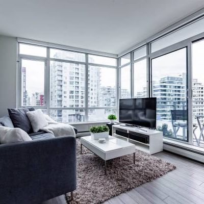 Modern 2-Bedroom Apartment in Olympic Village, False Creek – Oct Start - Photo 1