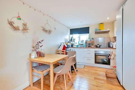 Avenue Road, Acton, W3 - Photo 4