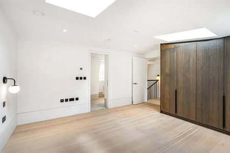 4 bedroom mews to rent - Photo 5