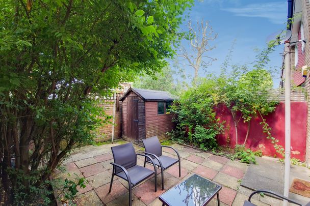 Bedford Hill - Photo 1