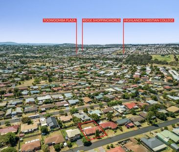 13 Gloucester Crescent, Darling Heights QLD 4350 - House For Rent |... - Photo 2