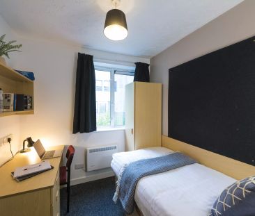 Ensuite Room - Photo 4